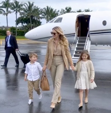 Five Minutes After the Divorce, I Flew Abroad With My Two Kids. Meanwhile, Everything My Ex-Husband Believed About His “Perfect Future” Fell Apart
