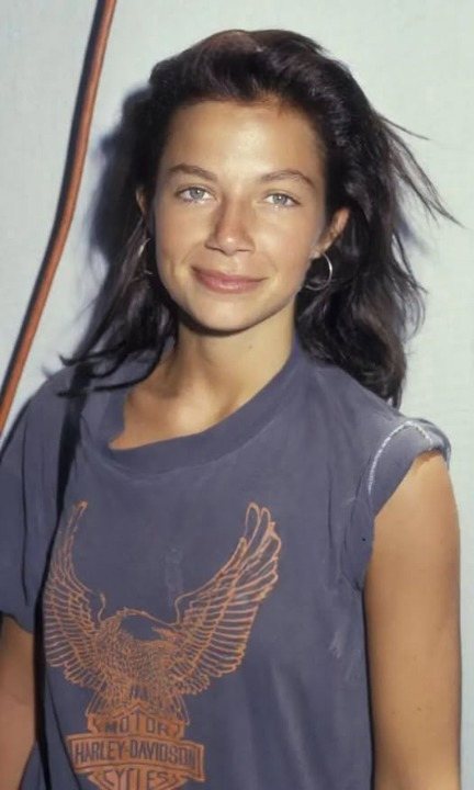 From ’80s Hollywood “Dream Girl” to Fearless Voice of Aging Naturally: How Justine Bateman Redefined Beauty on Her Own Terms in an Industry Obsessed with Youth