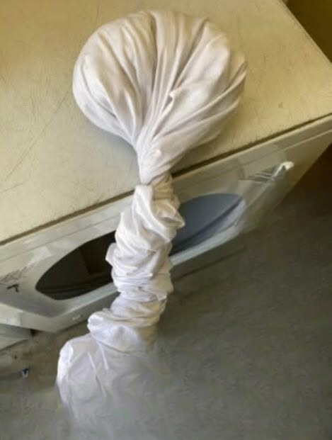 The Simple Laundry Habit That Helps Prevent Bed Sheets from Tangling in the Dryer
