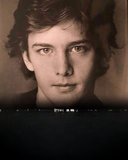 The ’80s Heartthrob Who Chose Character Over Fame—and Is Still Acting Today